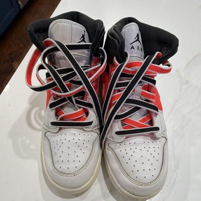 Jordan Air Jordan 1 Mid Kids Sneakers Red/White/Black US 6Y (EU 38.5)
