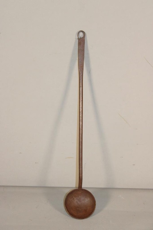 A RARE 18TH C NEW ENGLAND LONG HANDLE WROUGHT IRON TASTING SPOON IN OLD SURFACE