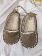 Unused, Leather Moccasin slippers Childs