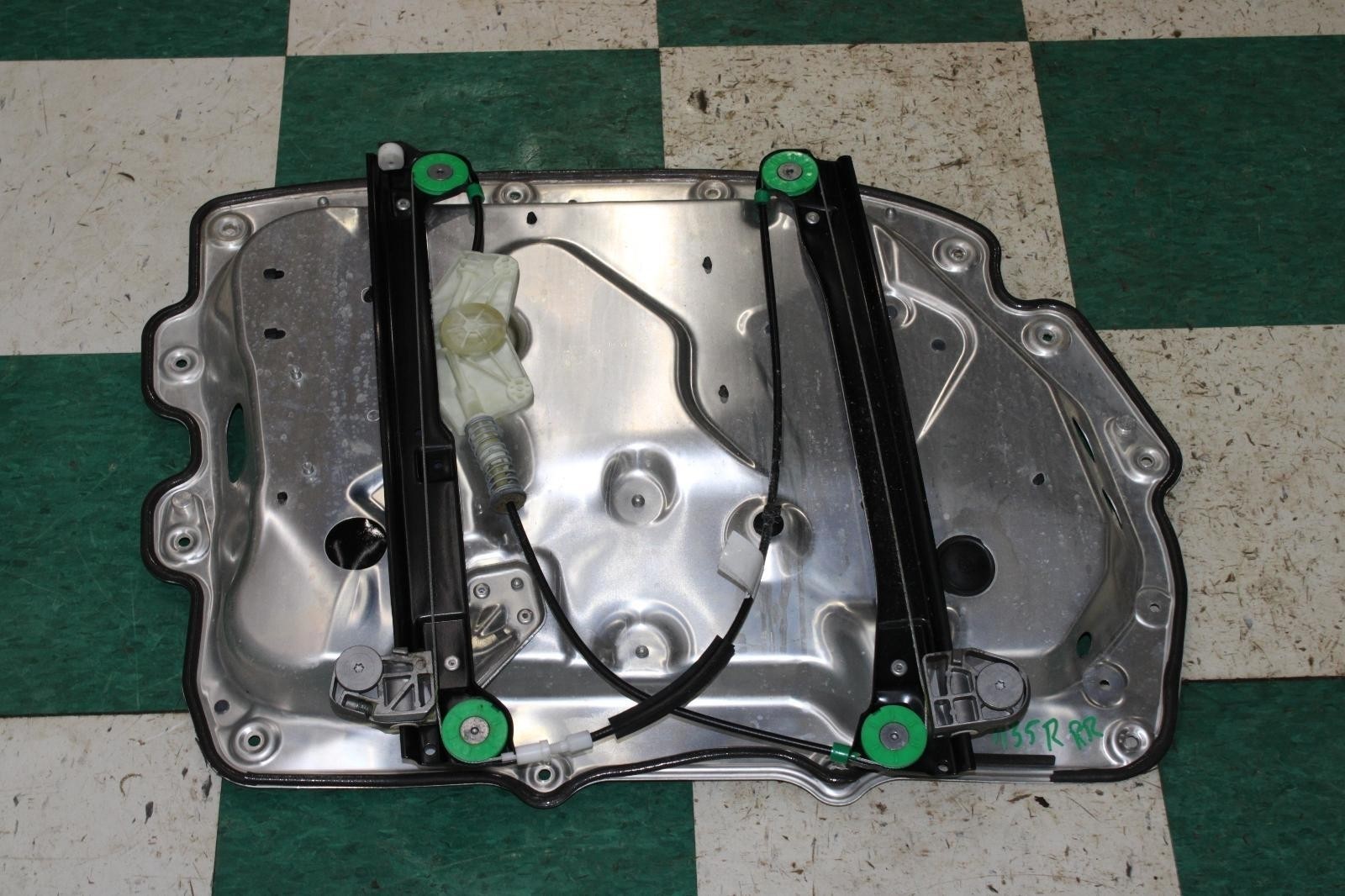 Bentley Flying Spur 2013-2018 Rear Right Window regulator Chrome