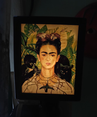 Illuminart Frida Kahlo Night Light On-Off Switch Adjustable Plug