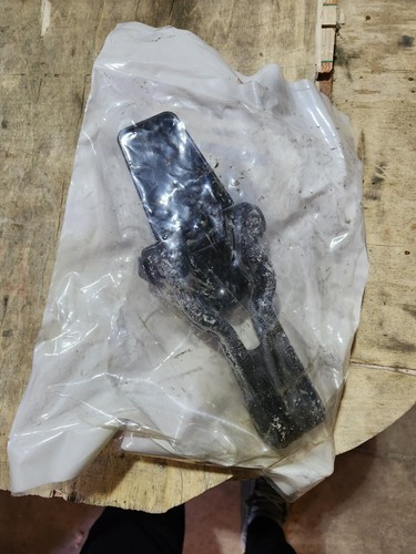 HD Solutions K147-107 Hood Latch RH or LH Ball Style Kenworth T600, T800, W900 - Picture 3 of 5