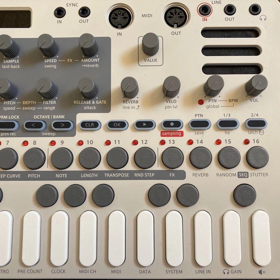SONICWARE LIVEN Lofi-12 Sampler and Groove Box 4-Track Sequencer