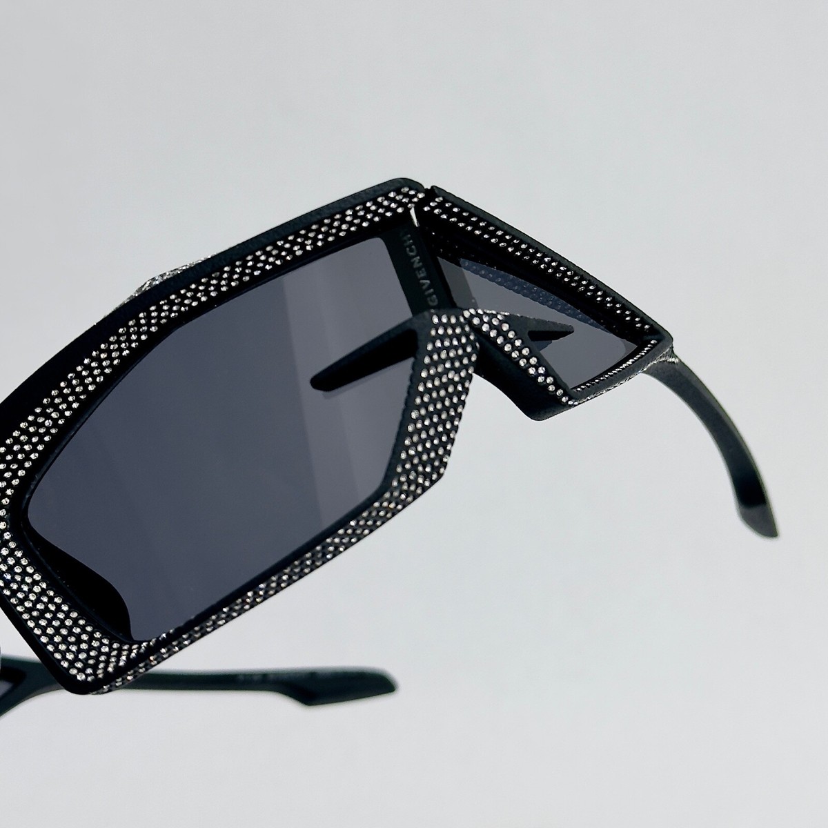 GIVENCHY GIV CUT 40082 Matte Black STRASS Runway Unisex GV40082I