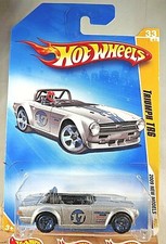 2009 Hot Wheels 33 New Models 33/42 TRIUMPH TR6 Silver Variation w/Blue 5 Spoke