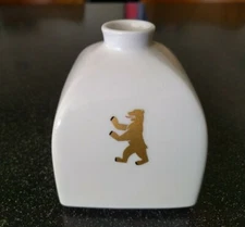 RARE KPM GERMANY 750 YEARS BERLIN WHITE VASE  Konigliche Porzellan Manufactur