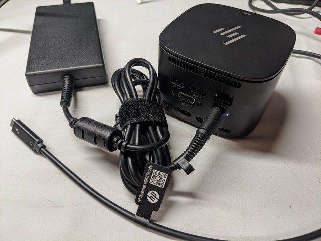 docking station with power supply