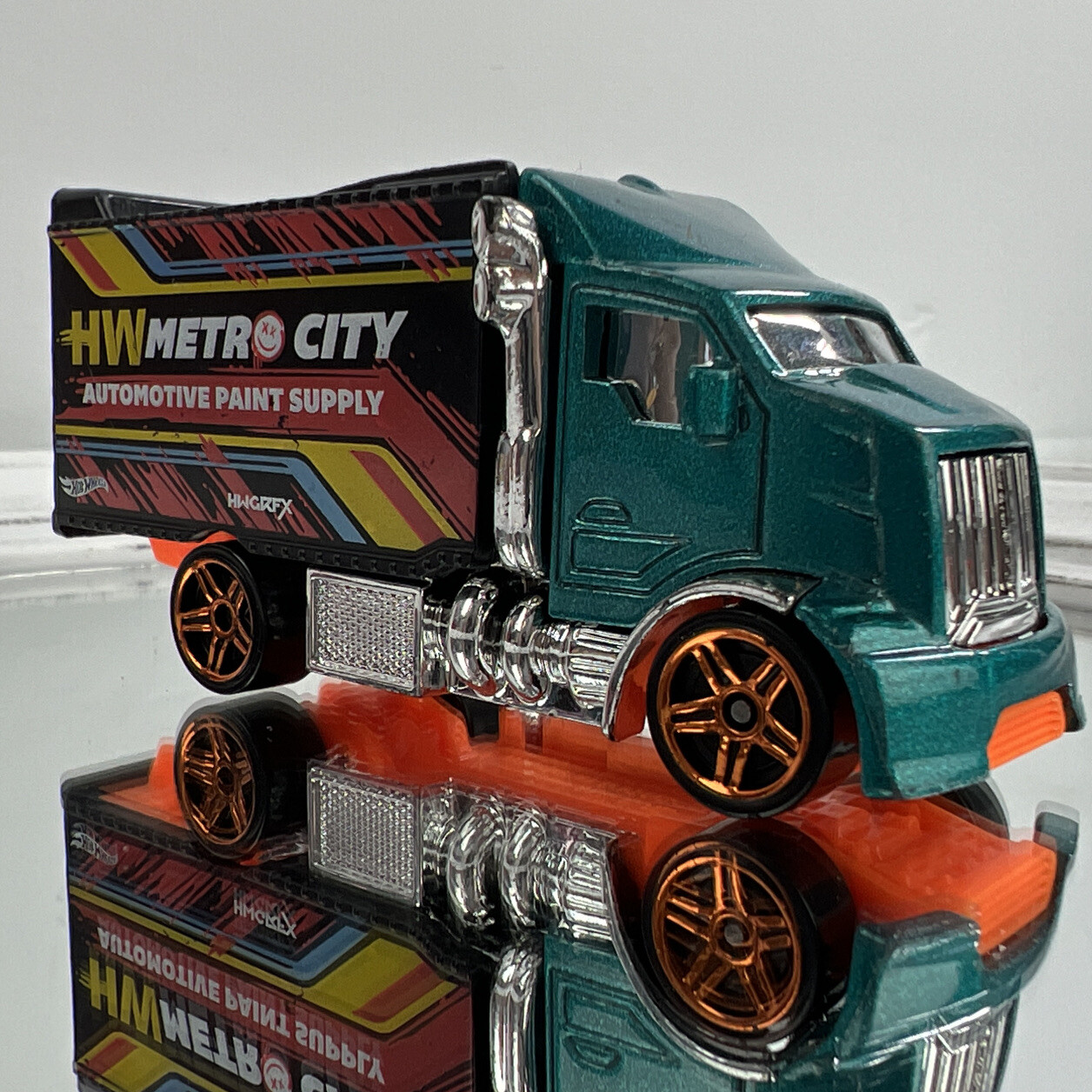 Hot Wheels Hiway Hauler 2 - Green & Black - Hw Metro City Auto Paint - 1:64