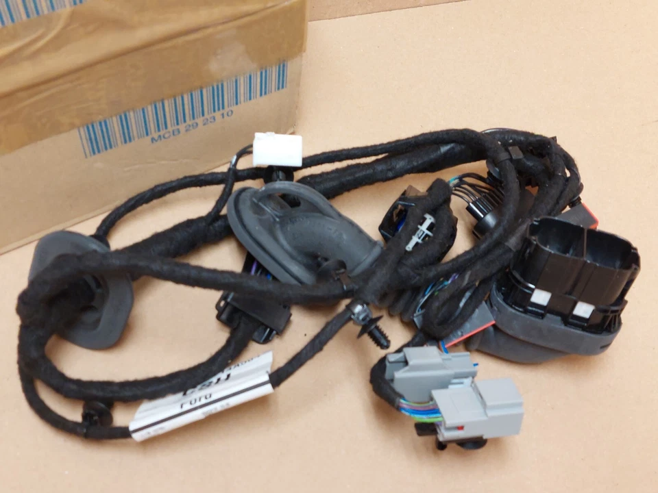 Ford C-Max Grand C-Max Door Locking System Wiring 2010-2015 1777762 Genuine - Image 3 of 4