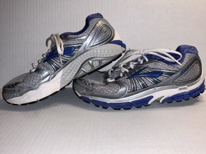 brooks 9.5 wide womens