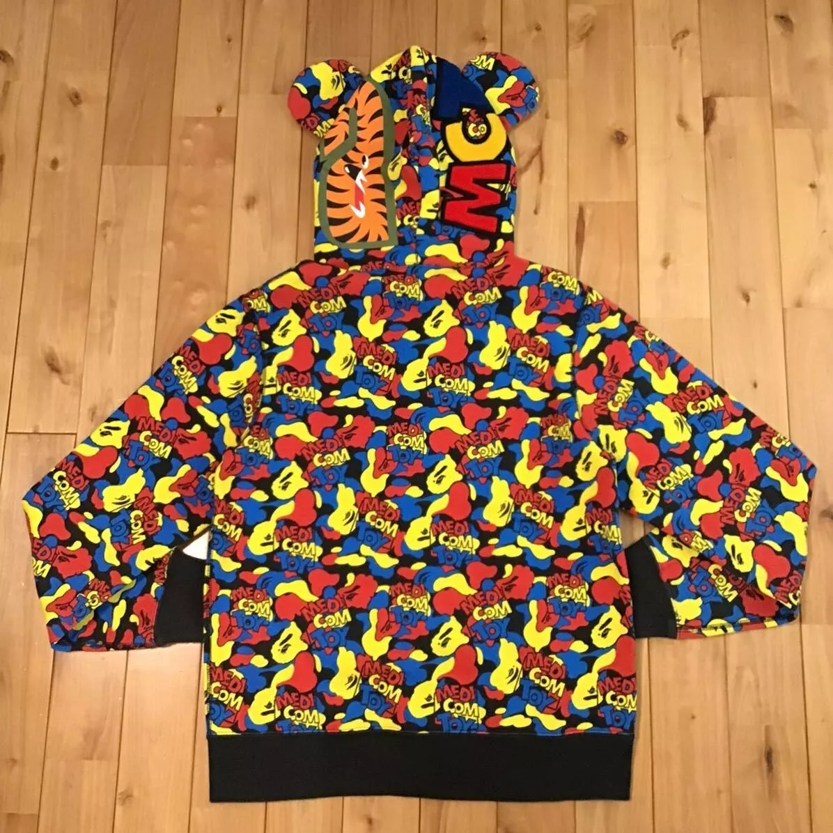 BAPE × medicom toy BE@R shark full zip hoodie BEAR A Bathing Ape Size L