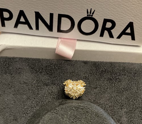 New 100% Authentic PANDORA 14k Gold Pl Sparkling Clear CZ Heart Charm 764240C01