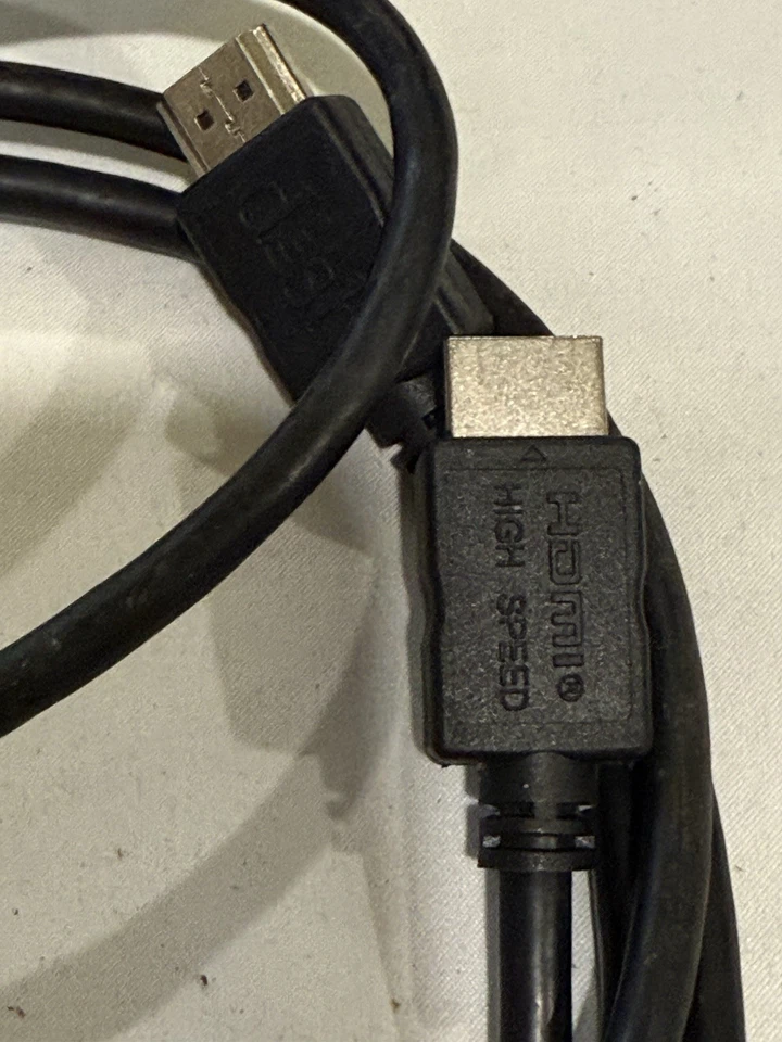 Juego de 2 cables HDMI Ethernet de alta velocidad negro de 6 pies uno es plato cable HDMI de 6 pies Foto 4 de 4