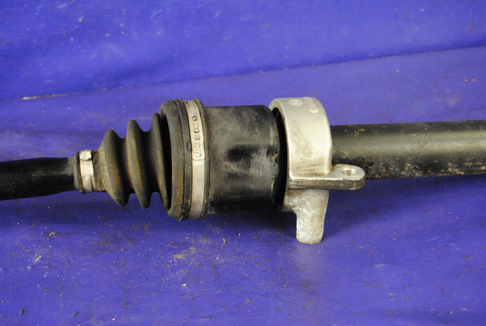 14-19 BMW i8 Rear Right Passenger Side CV Axle Shaft Assembly 33208611320 OEM
