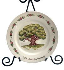 Fifth Avon Anniversary "The Great Oak" Commemorative Plate in Box — listing 5