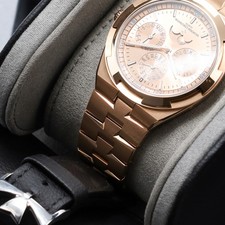 Vacheron Overseas 2025 41.5mm 18k Rose Gold Champagne Dial Bracelet 4300V 11