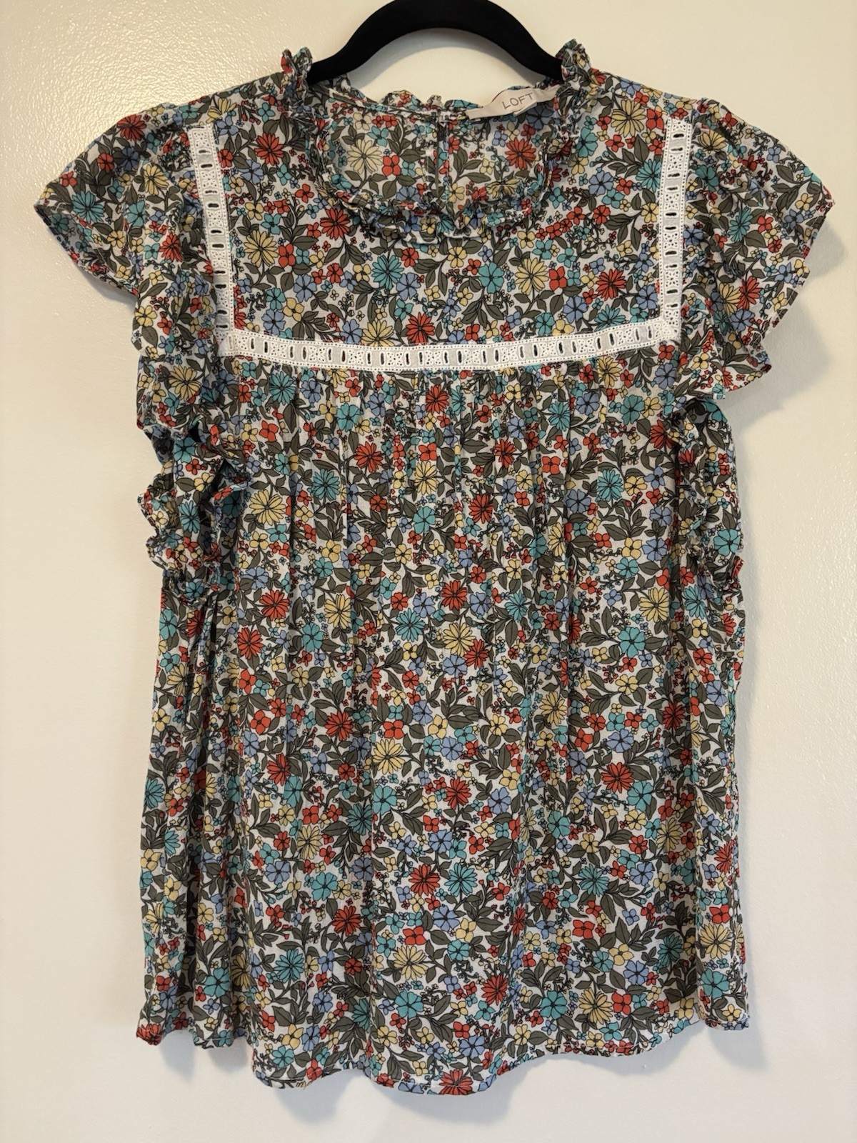 Loft Women’s Multicolor Floral Flutter Sleeve Top, Size S
