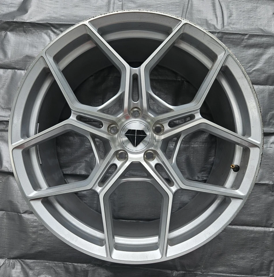 Blaque Diamond 20 X 9 Bdf-25 Ford Mustang GT Premium, ободы спереди и сзади - Изображение 2 из 4