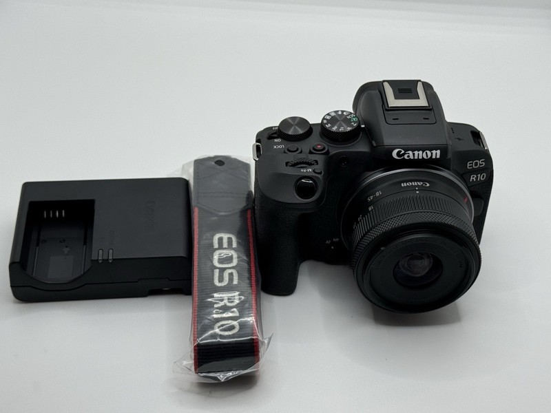 Canon EOS R10 RF-S18-45mm/4.5-6.3 24.2MP 4K Mirrorless Digital Cam. Serial# 2214