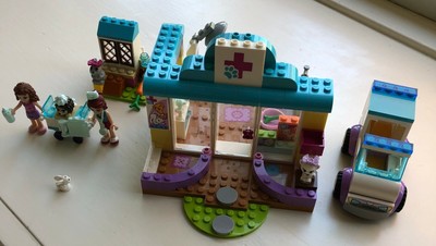 lego friends mia's vet clinic