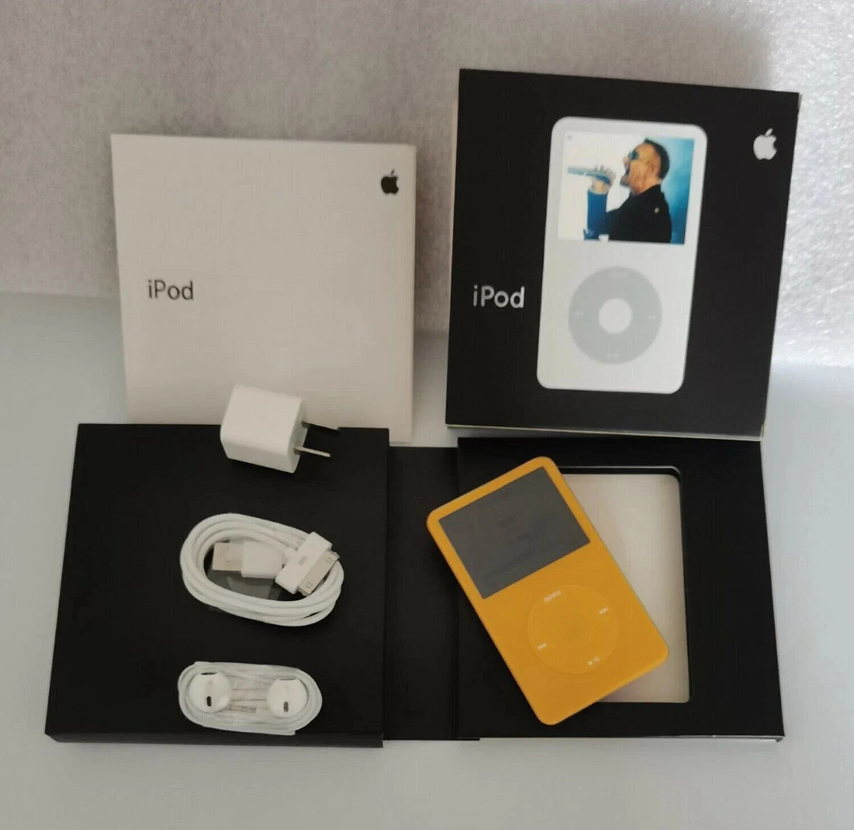 Apple iPod Classic 5th Gen. 30GB - White (MA002LL/A) for