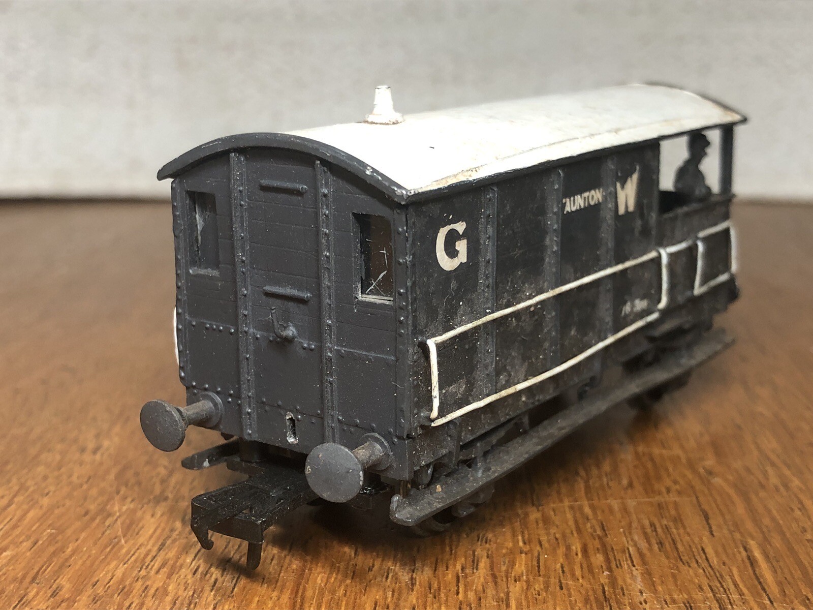 Two Kit Built Wagons Diecast Brake Van x1 & Brass Etched Flat Wagon x1