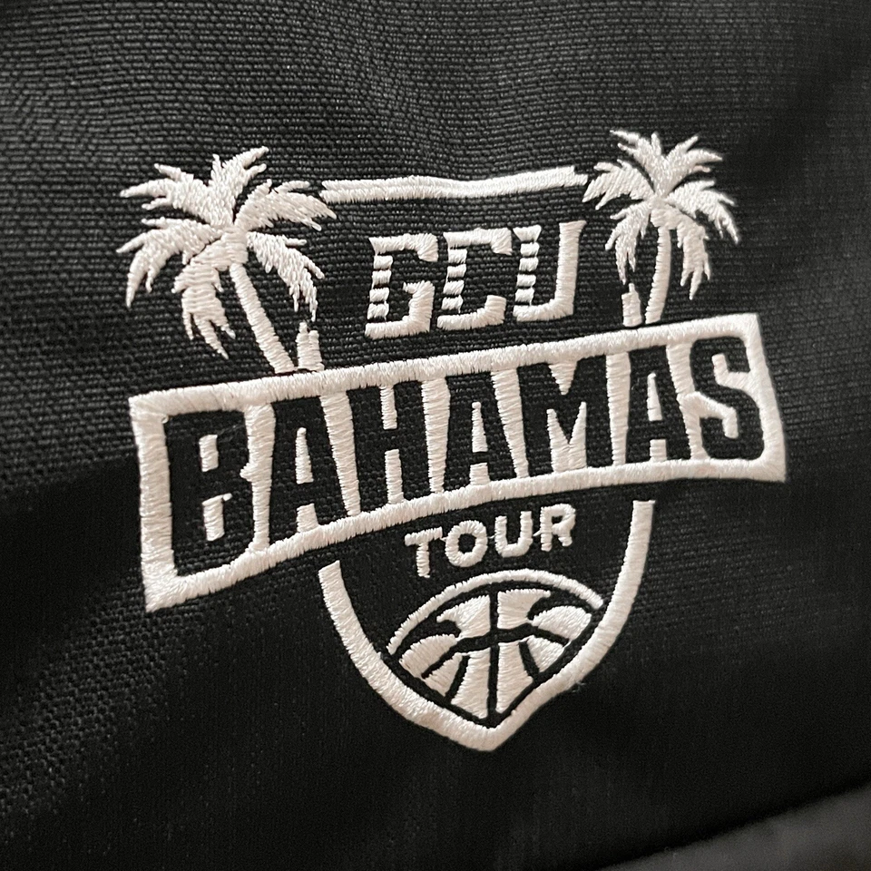 Bolso Nike de viaje emitido por el equipo GCU Lopes baloncesto 2023 Bahamas Tour equipo Foto 3 de 4