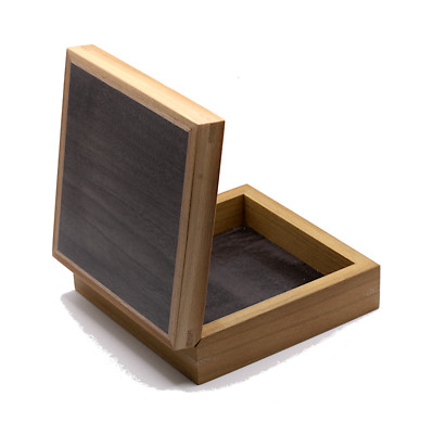 Handgefertigte kleine Holzschatulle mit Klappdeckel Schmuckkästchen