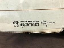 Lunette arrière Peugeot 208