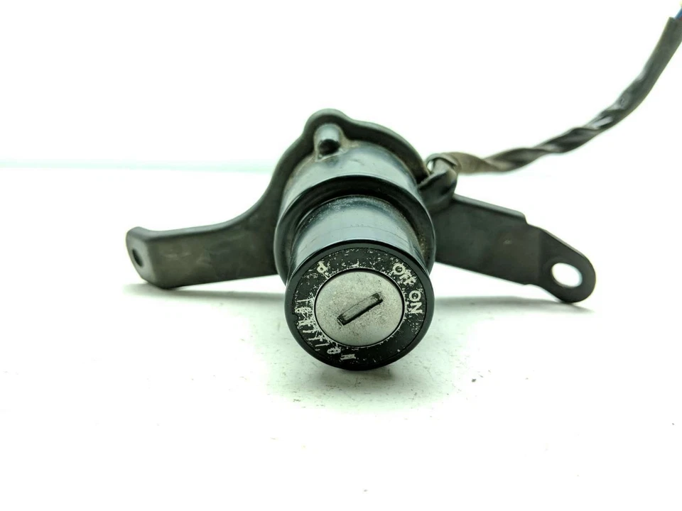 85-07 Yamaha VMAX 1200 VMX12 Lock Set Ignition Switch NO KEY - Image 3 of 4