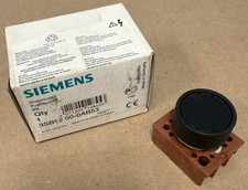 SIEMENS 3SB1 118-0AD51 YELLOW PUSHBUTTON W/O FRONTRING *NEW IN BOX*