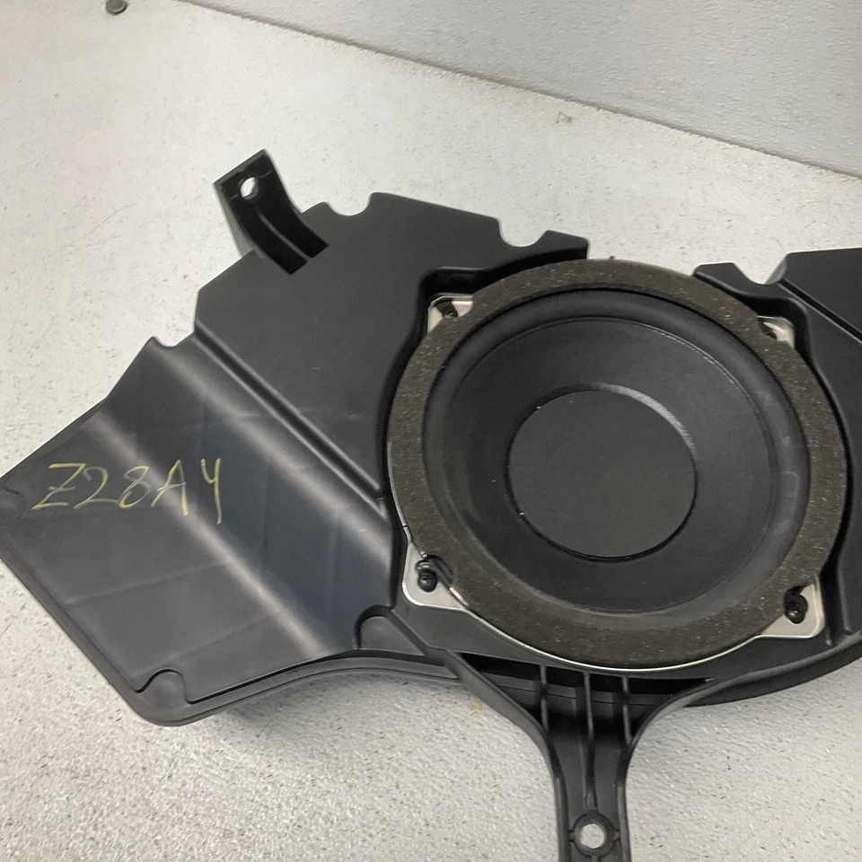 2013-2017 Hyundai Veloster Subwoofer Speaker Assembly 96380-2V100 OEM 13-17 - Image 2 of 4