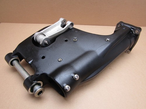 Triumph Rocket 3 GT 2.5 2020 swing arm swinging arm (14310) - Picture 11 of 13