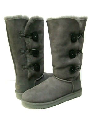 ugg bailey button 11