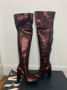 Nuevo Y En Caja Zara Piel De Serpiente cuero rojo metálico alto del muslo  botas de Reino Unido 6 39 RRP £ 159 | eBay