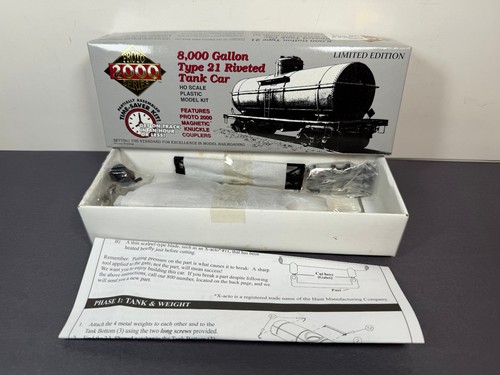 Proto 2000 Series HO Scale Train 30676 Remachado Tanque Carro GATX 15402 Life Like Kit | Condition: New