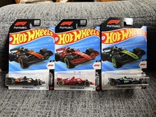 HOT WHEELS F1 FERRARI - KICK SAUBER - MCLAREN - VISA Lot Of 3 