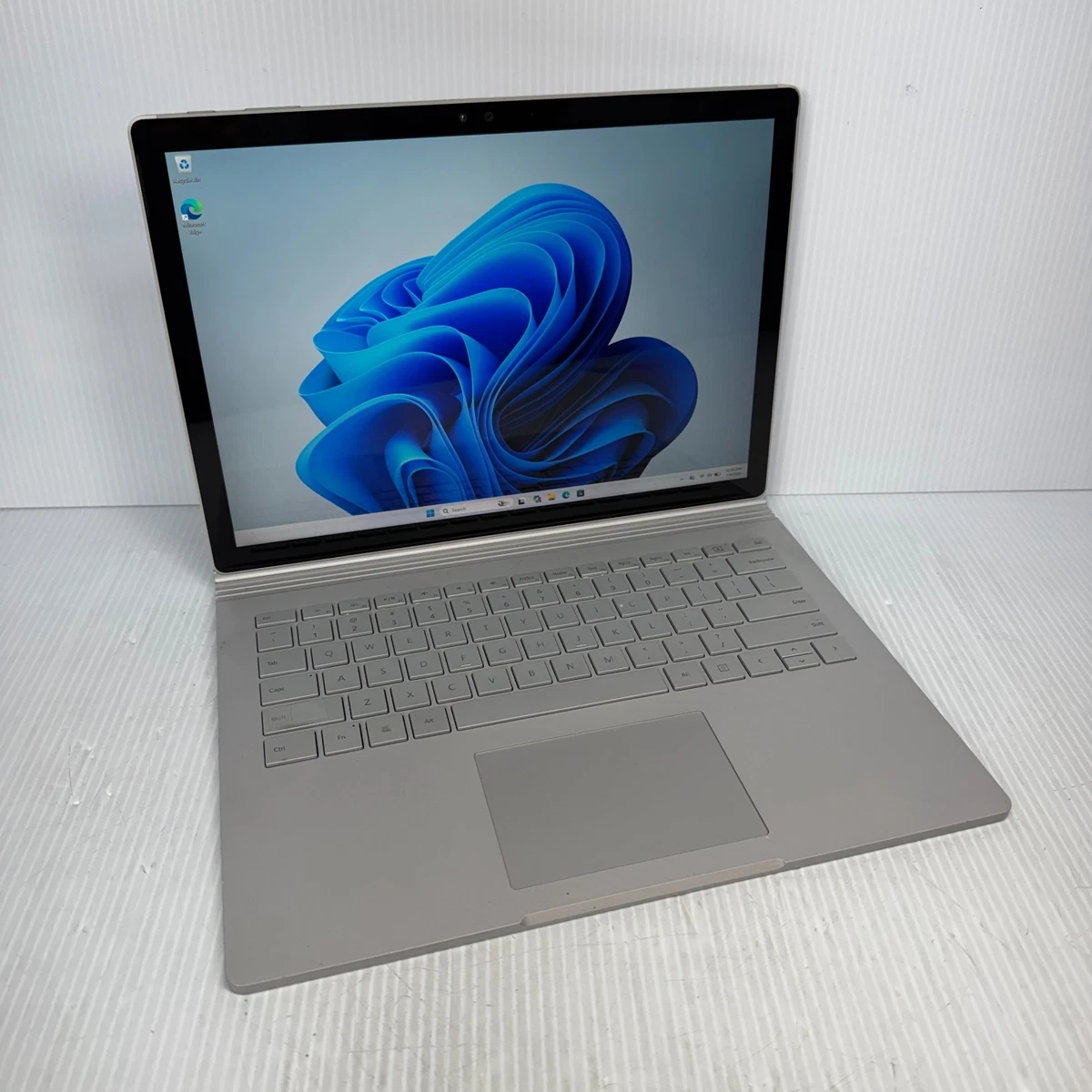 Microsoft Surface Book Intel Core i5 6th Gen. PC Laptops