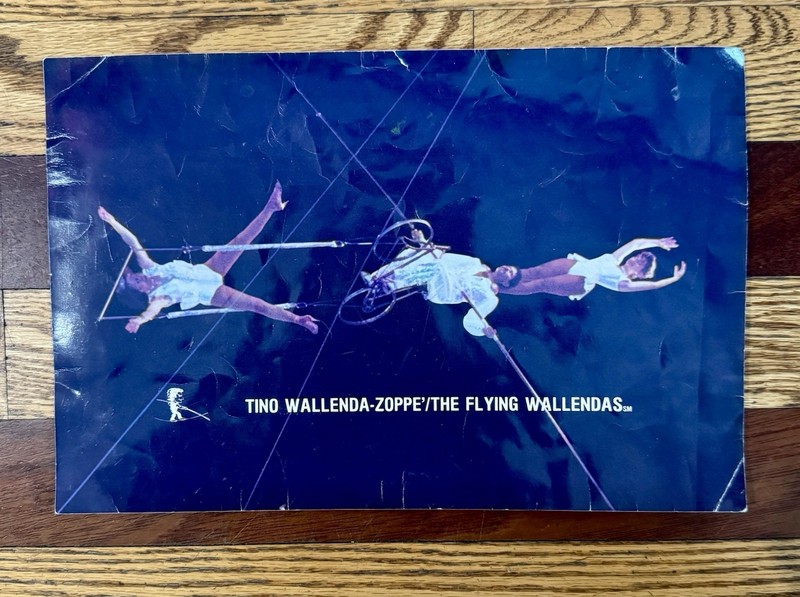 Flying Wallendas - 5 Autographs!!