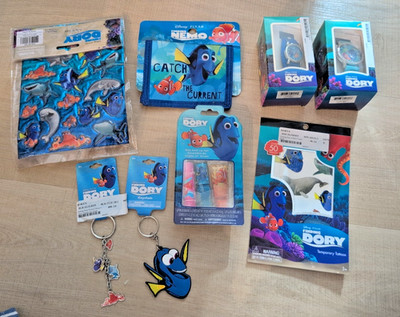 Finding Dory Lot 8 Piece Wallet 2 Watches Lipgloss 2 Keychains 2 Sticker Sera