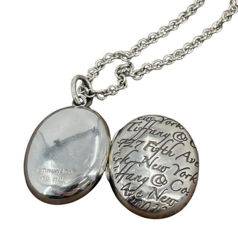 Tiffany Silver Notes Oval Fifth Ave Locket Pendant Necklace 16