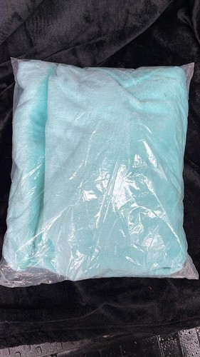 NEW & PACKAGED LUXURY 110X150CM FLEECE THROWS