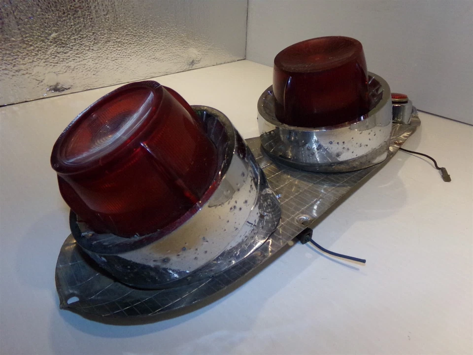 Dodge Station Wagon 1957 conjunto de luces traseras OEM 1704898 Seneca Sierra Suburban Foto 3 de 4