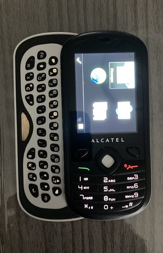 Téléphone Alcatel One Touch 606 - Photo 2 sur 4