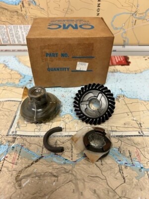 Johnson Evinrude OMC #395046 Gears & Clutch Dog.