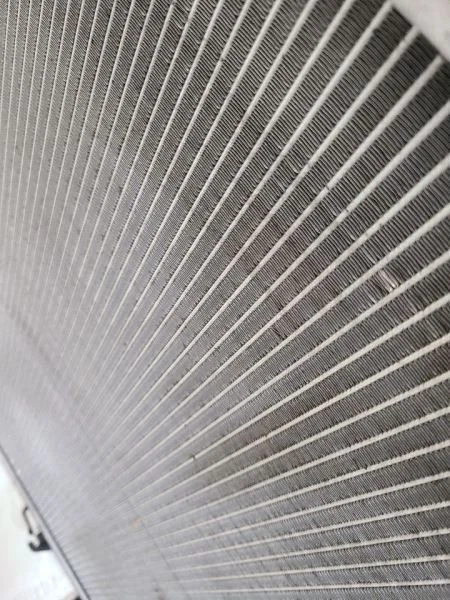 09-17 AUDI Q5 Radiator VIN Fp 7th And 8th Digit Turbo Center 8K0121251AJ        - Imagem 2 de 4