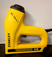 Grapadora eléctrica Stanley (TRE550Z)