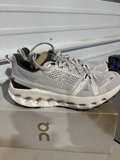 NEW On Running Cloudsurfer Trail Women's Frost/White Size 6 Medium