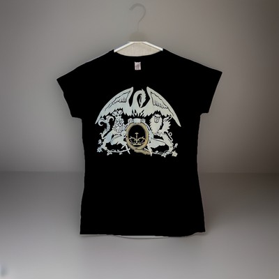 concert T-shirt women s size small black. EXCELLENT CONDITION A++