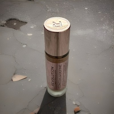 Revolution Conceal & Define Concealer, Flüssig F4.5